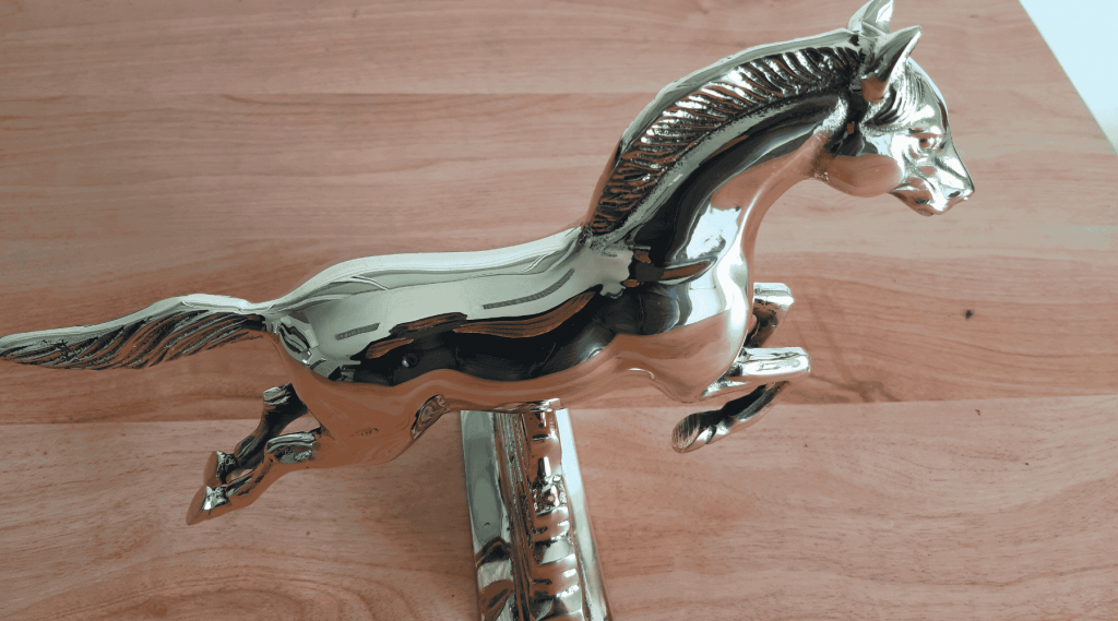 La pièce finit de PMP en poli-miroir dans le 31